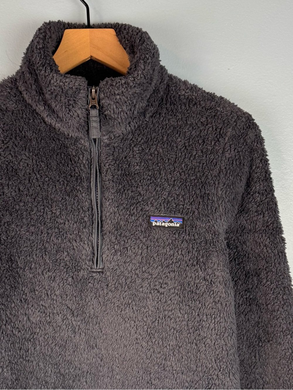 Patagonia Women's Los Gatos Quarter Zip Fleece Pullover Dark Gray Medium